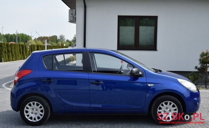 2009' Hyundai i20 photo #4