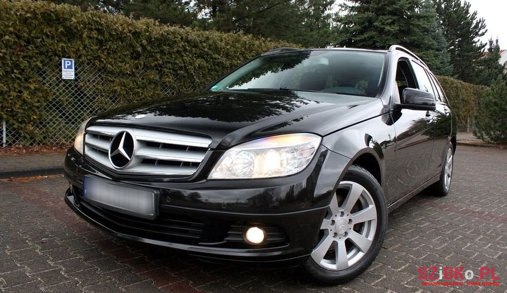2008' Mercedes-Benz C-Class photo #1