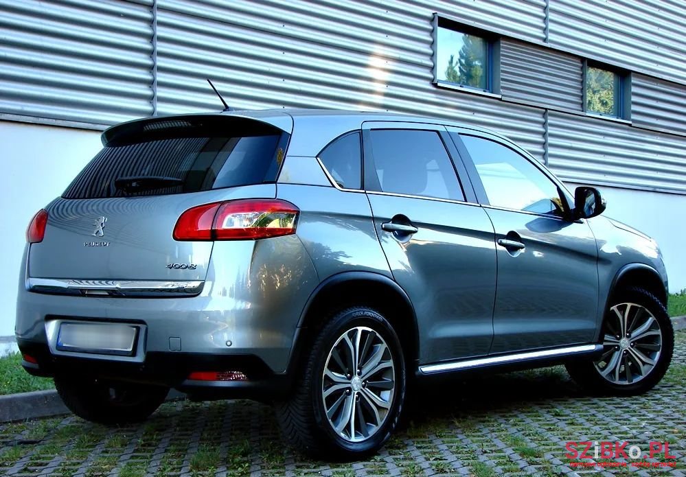 2013' Peugeot 4008 photo #5