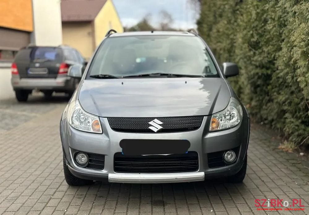 2009' Suzuki SX4 photo #2