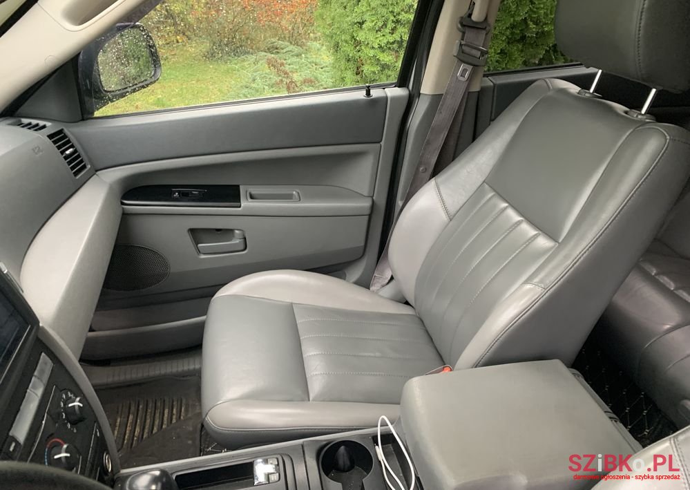 2005' Jeep Grand Cherokee photo #5