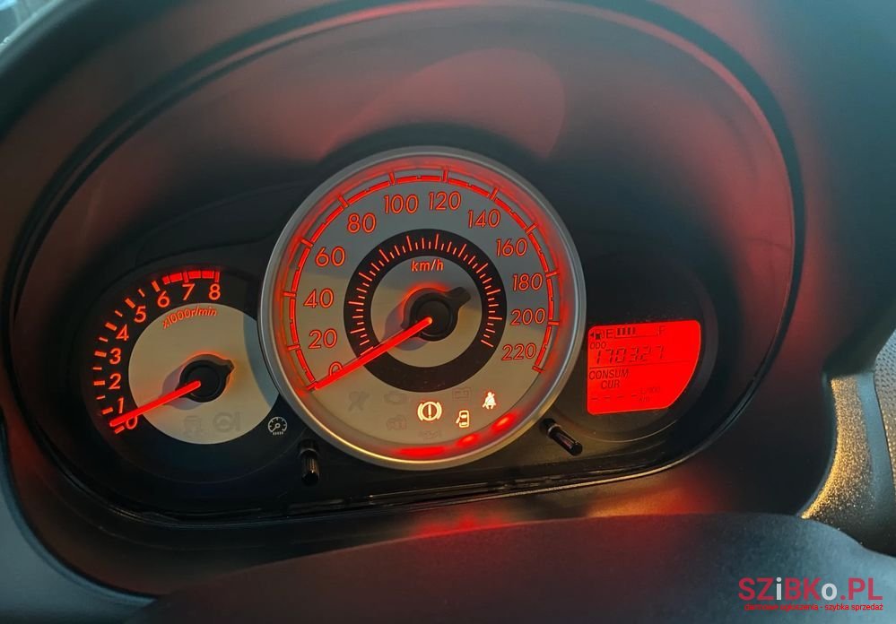 2007' Mazda 2 photo #6