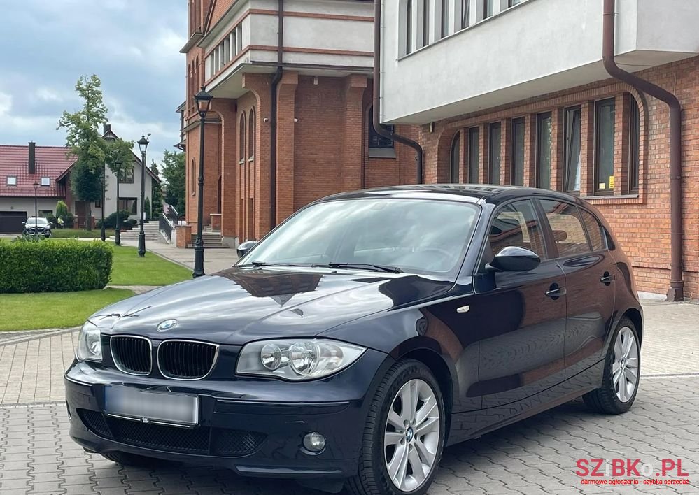 2005' BMW 1 Series 116I photo #1