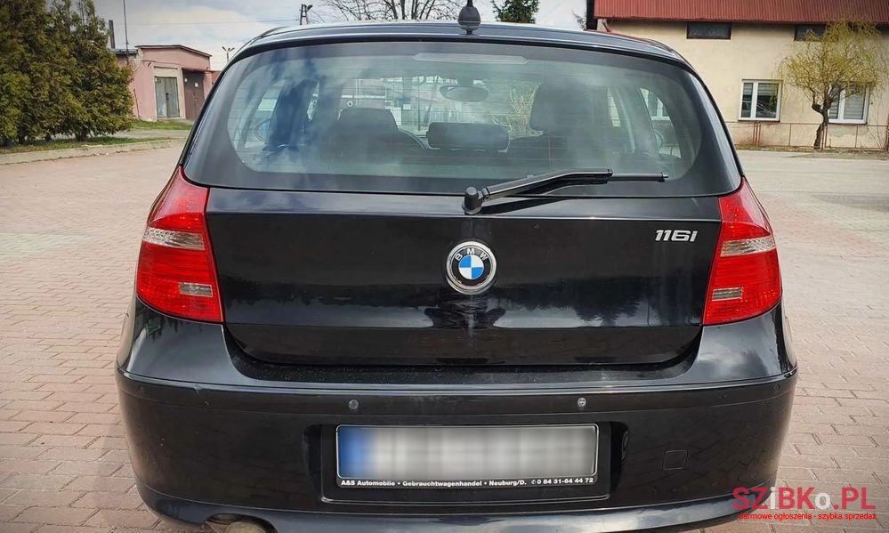 2008' BMW 1 Series 116I photo #4