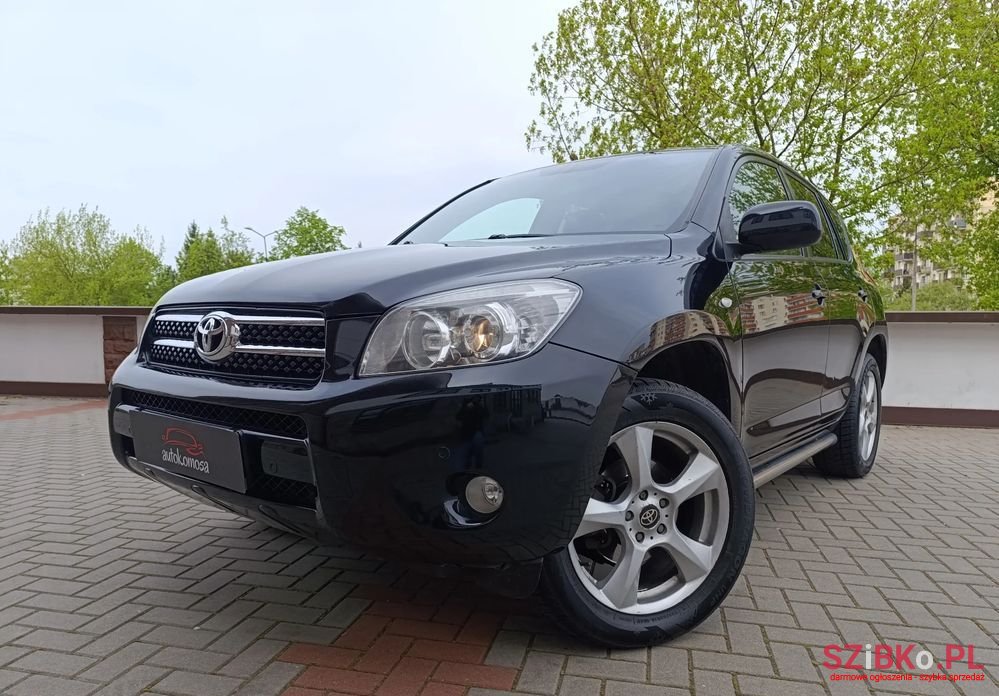 2006' Toyota RAV4 photo #1