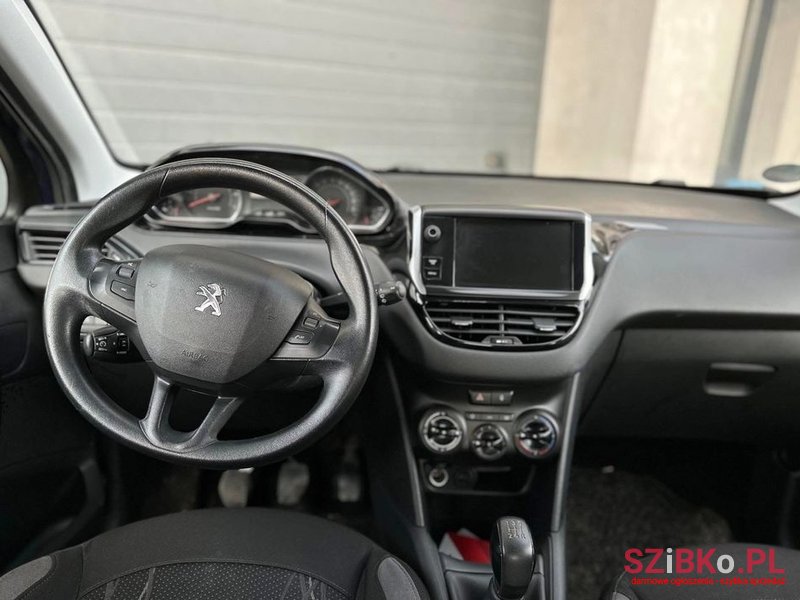 2012' Peugeot 208 1.4 Vti Allure photo #5
