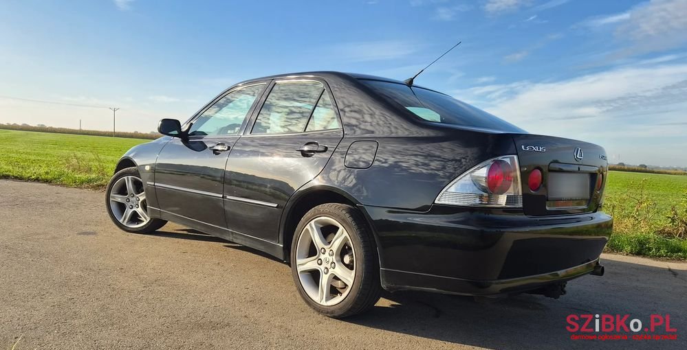2002' Lexus IS 200 Elegance photo #4