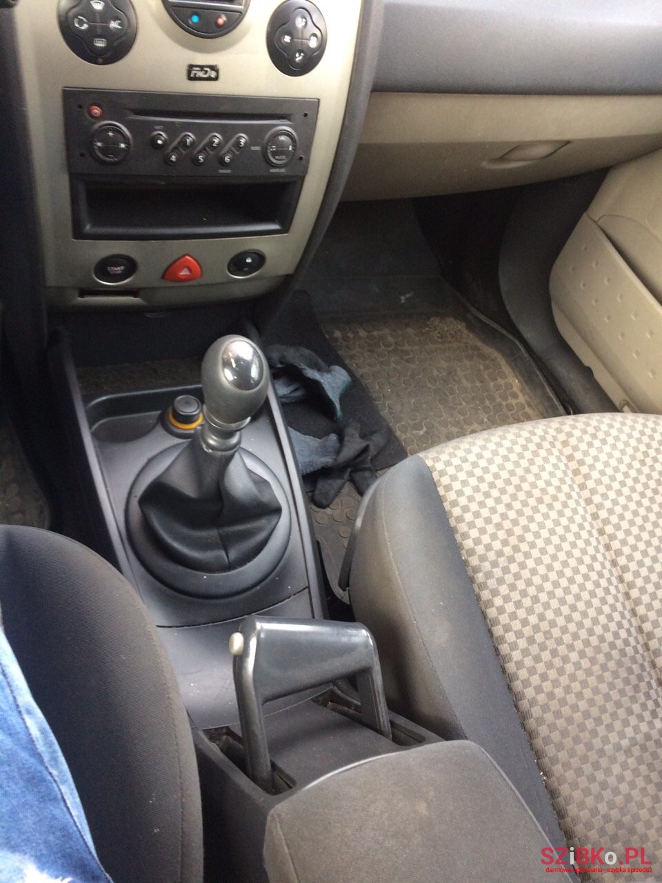 2005' Renault Megane photo #1