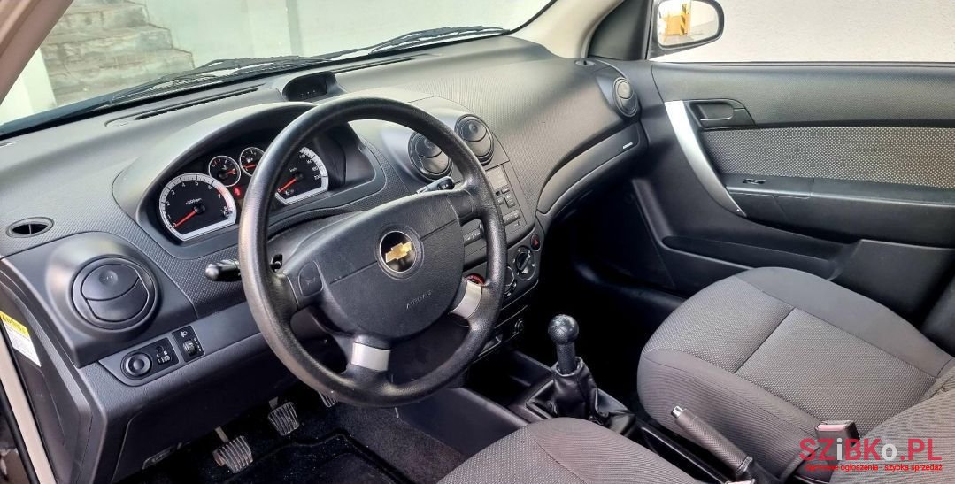 2010' Chevrolet Aveo photo #6