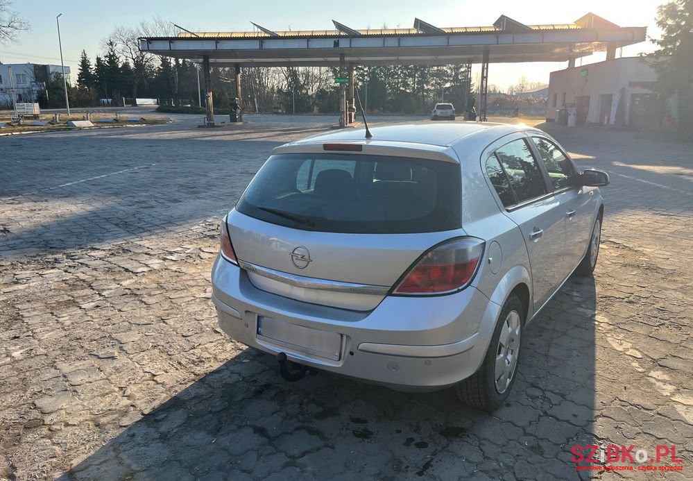 2005' Opel Astra 1.6 Enjoy photo #5