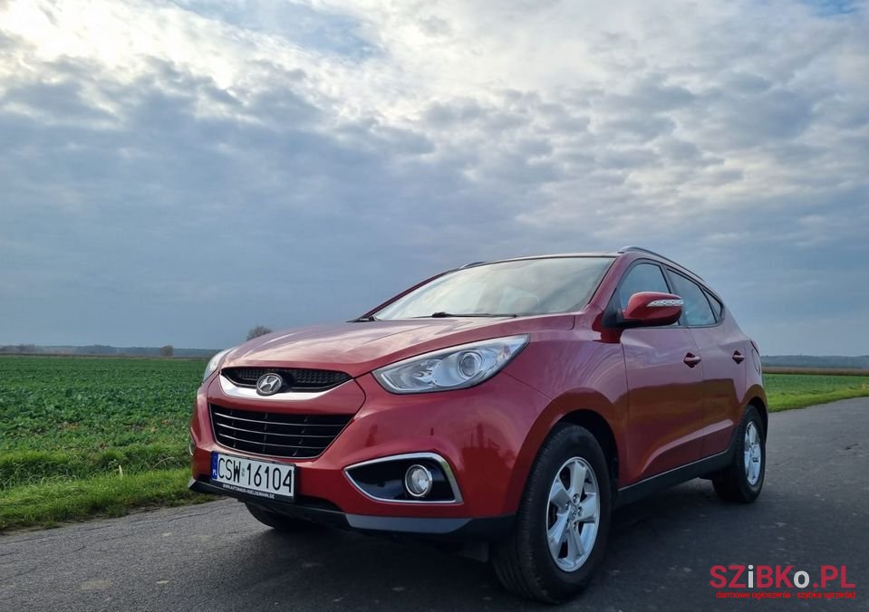 2011' Hyundai ix35 photo #2