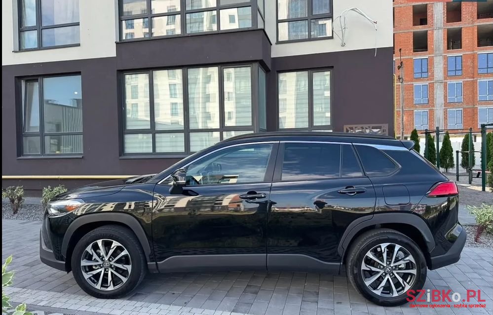 2022' Toyota Corolla Cross photo #3