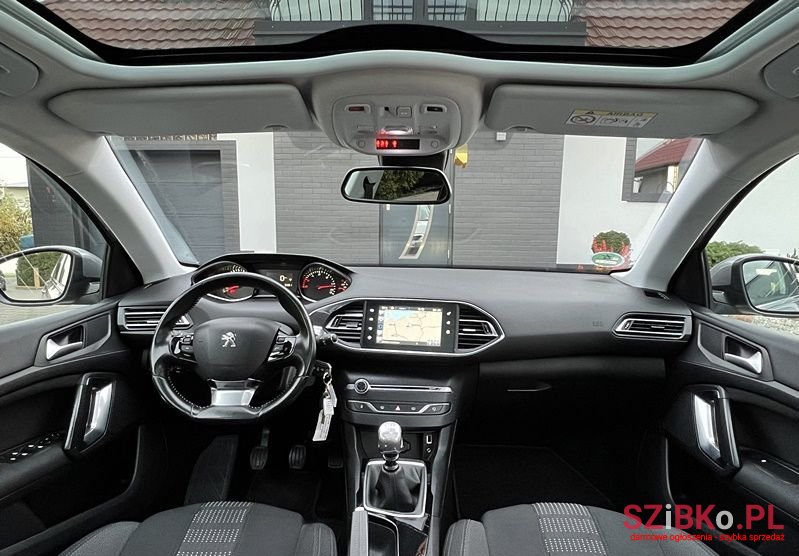 2015' Peugeot 308 photo #3