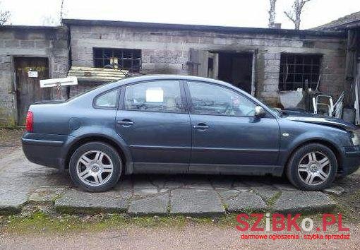 1999' Volkswagen Passat photo #1