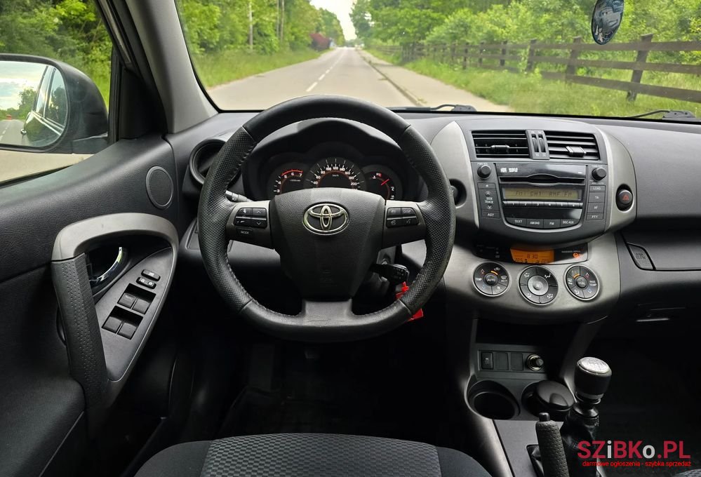 2010' Toyota RAV4 photo #4