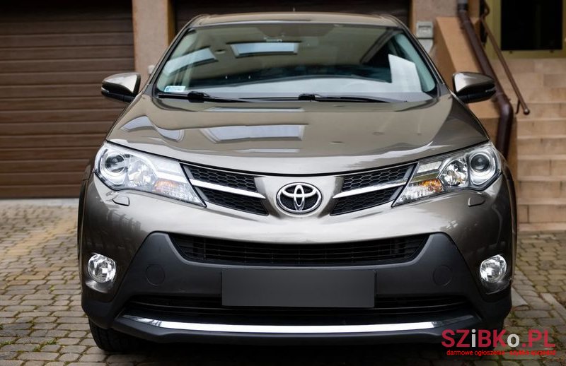 2013' Toyota RAV4 photo #1