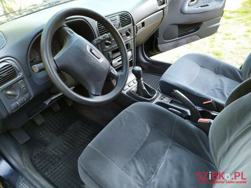 1998' Volvo V40 photo #6