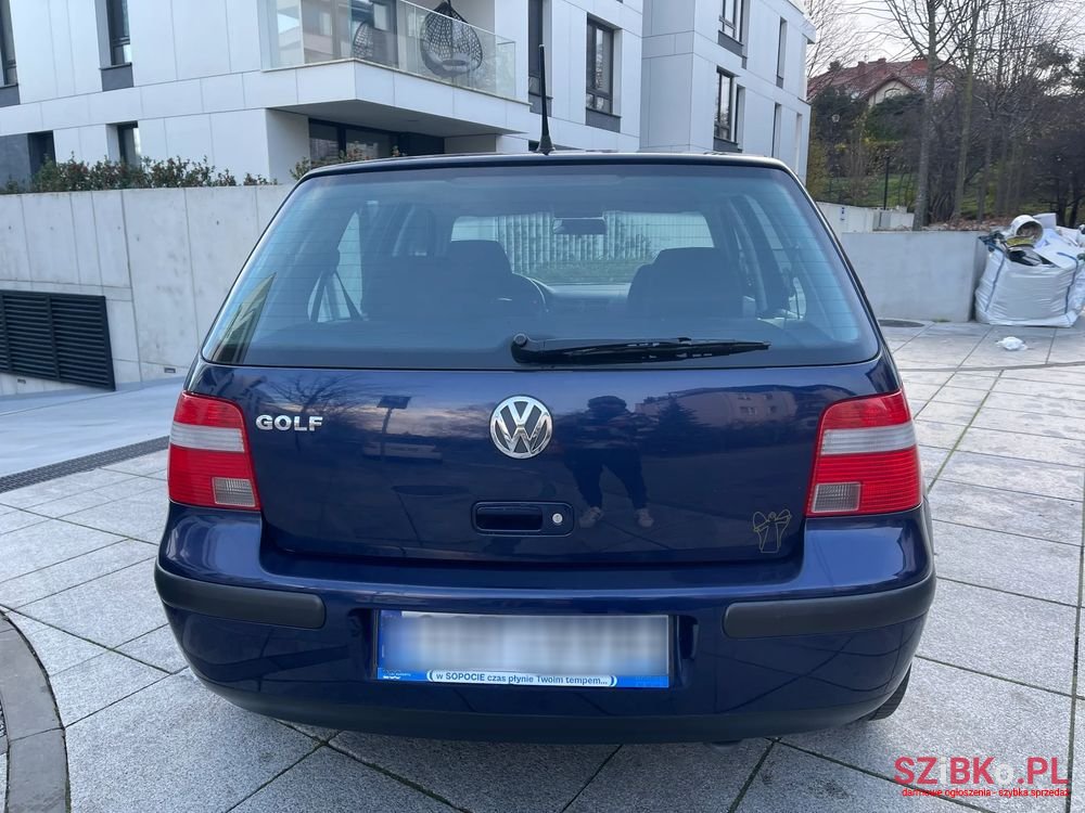 2003' Volkswagen Golf photo #4