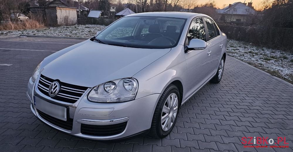 2008' Volkswagen Jetta photo #1