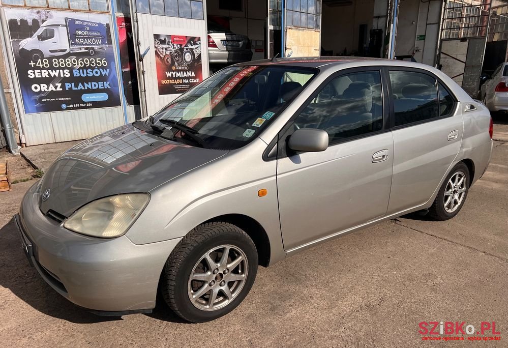 2001' Toyota Prius photo #3