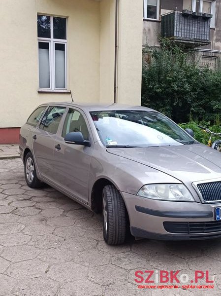 2012' Skoda Octavia 1.6 photo #2