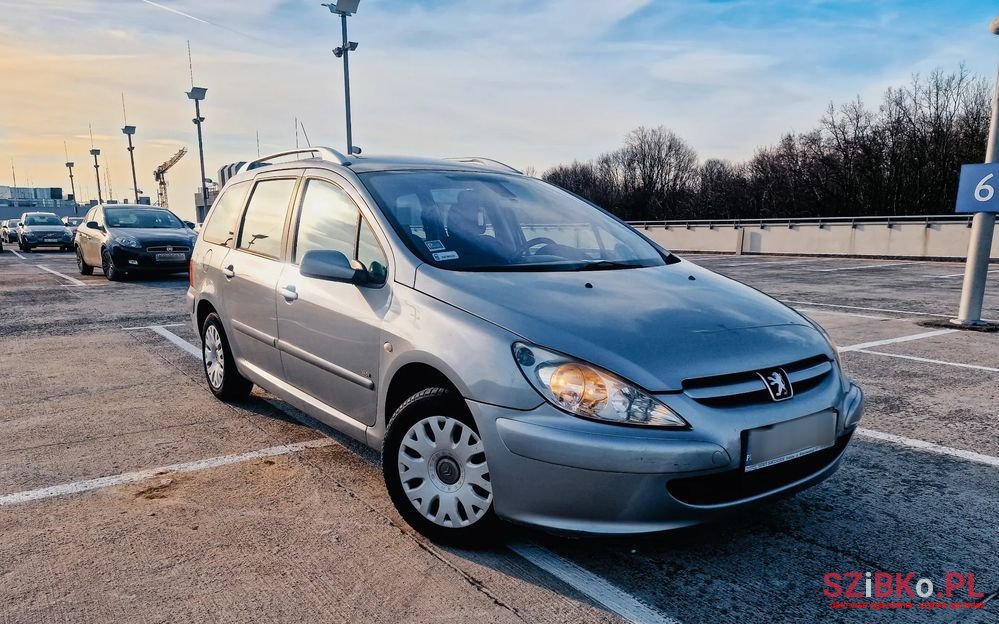 2004' Peugeot 307 1.6 Hdi Premium photo #1