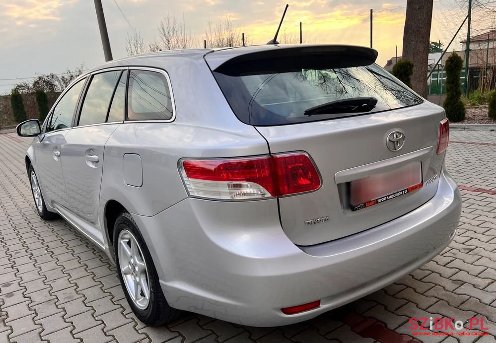 2009' Toyota Avensis 1.8 Sol photo #6