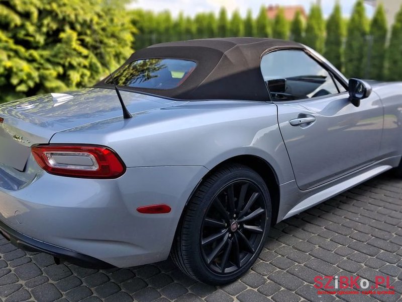 2020' Fiat 124 Spider photo #5