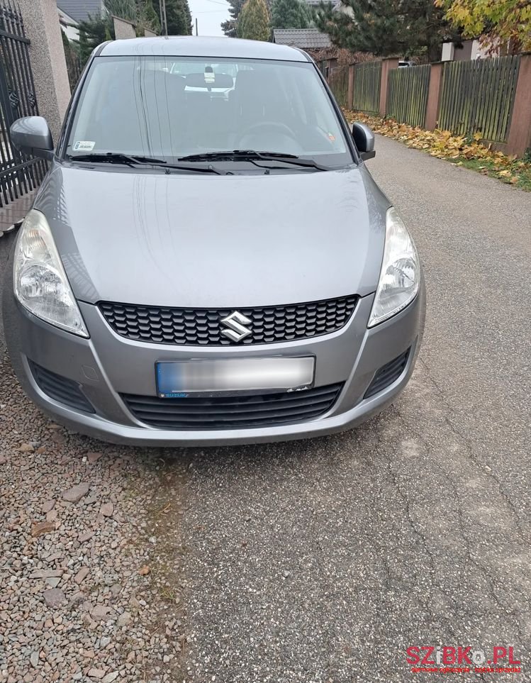2010' Suzuki Swift 1.2 Comfort photo #2