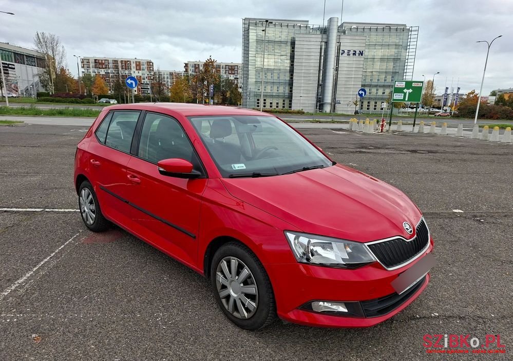 2017' Skoda Fabia 1.0 Ambition photo #1