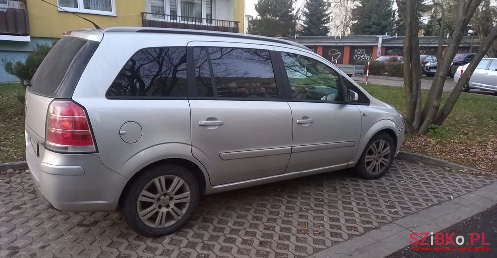 2005' Opel Zafira photo #2