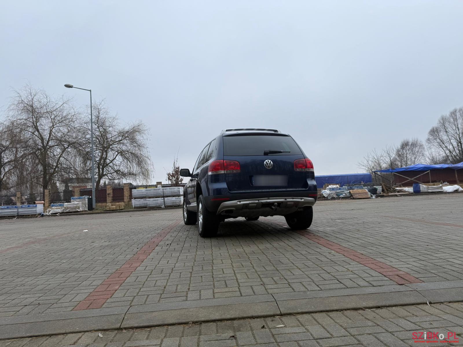 2004' Volkswagen Touareg photo #6