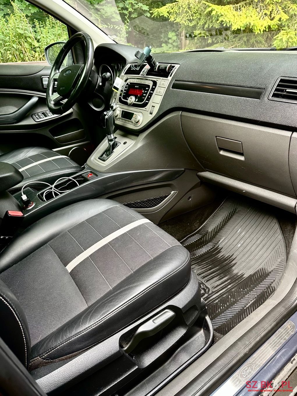 2011' Ford Kuga photo #5