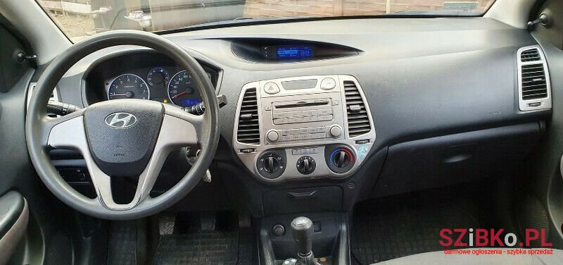 2012' Hyundai i20 photo #5
