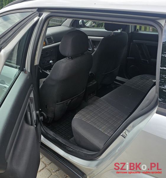 2004' Opel Vectra 2.2 Comfort photo #6