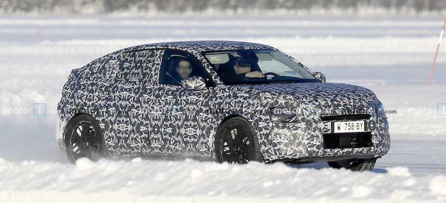 Citroen C4 Spy Photos Show Crossover Cold-Weather Testing
