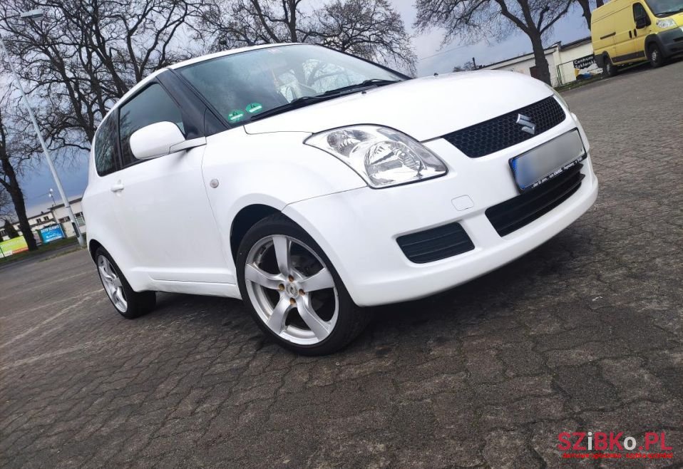 2008' Suzuki Swift photo #2