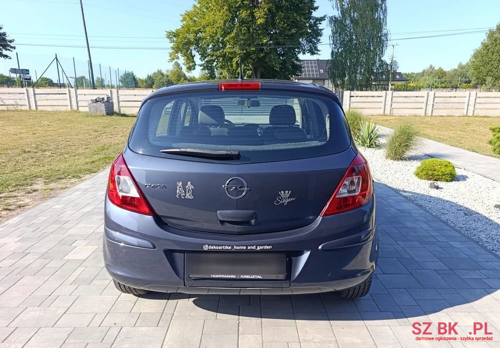 2009' Opel Corsa 1.4 16V Cosmo photo #5