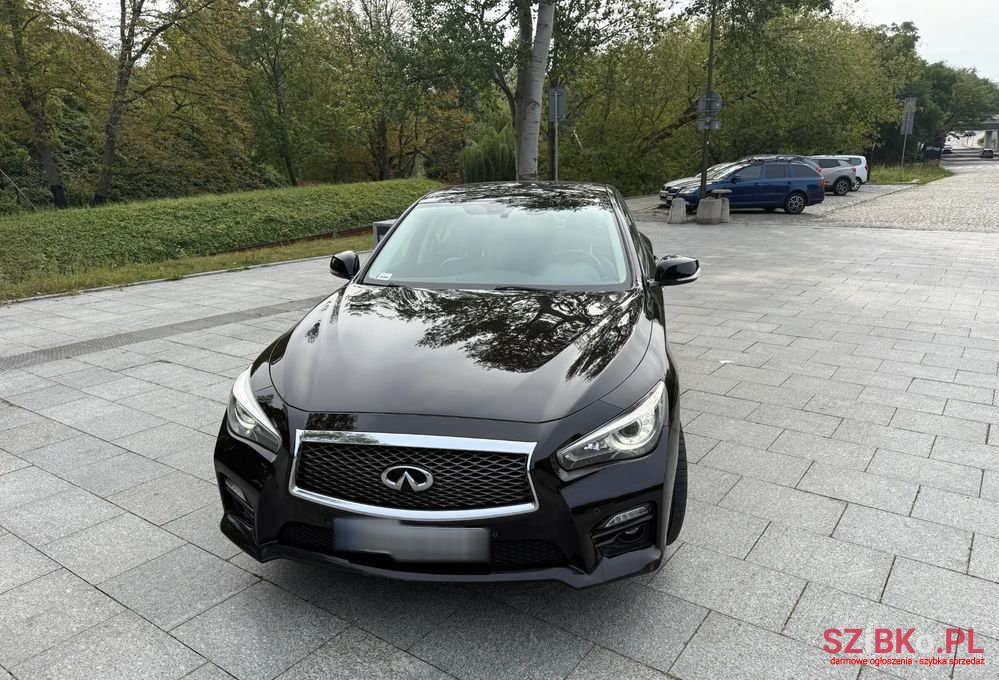 2016' Infiniti Q50 photo #3