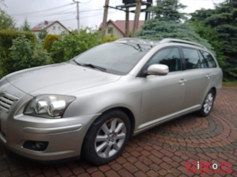 2007' Toyota Avensis 2.0 D-4D Combi photo #4