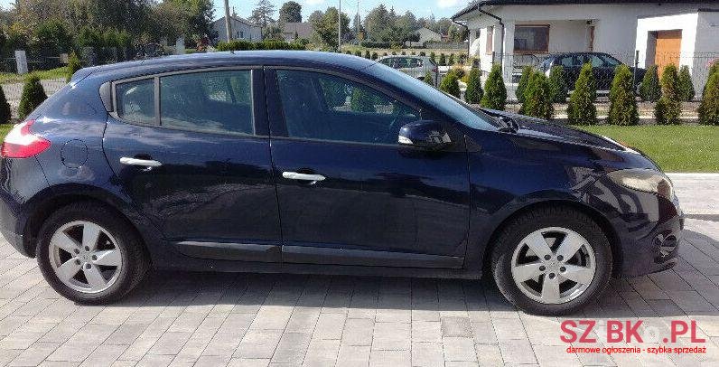 2009' Renault Megane photo #1