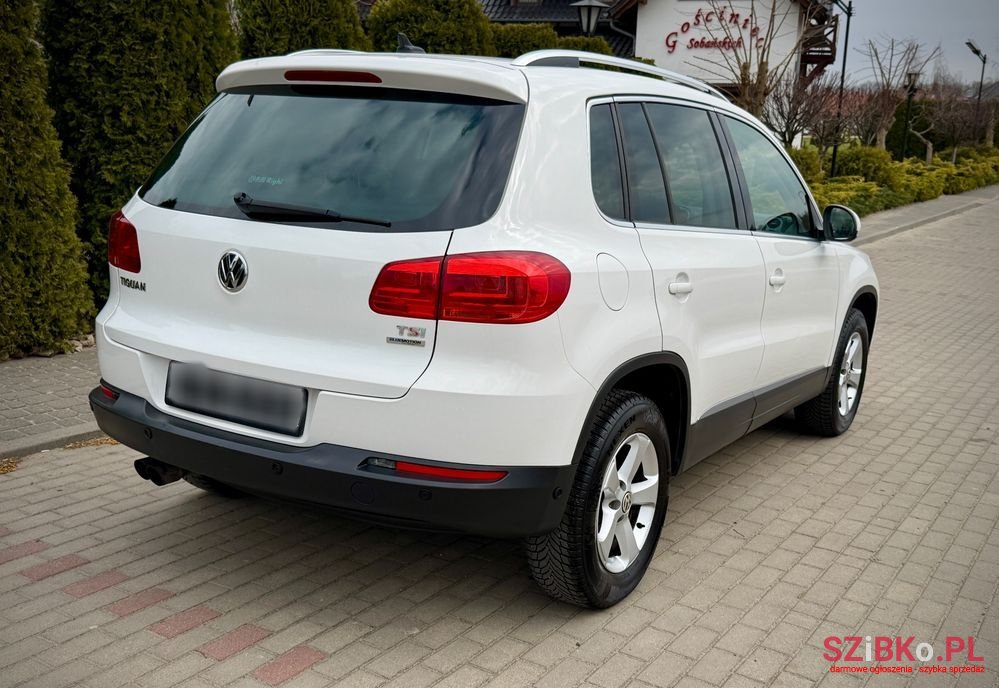 2012' Volkswagen Tiguan photo #6