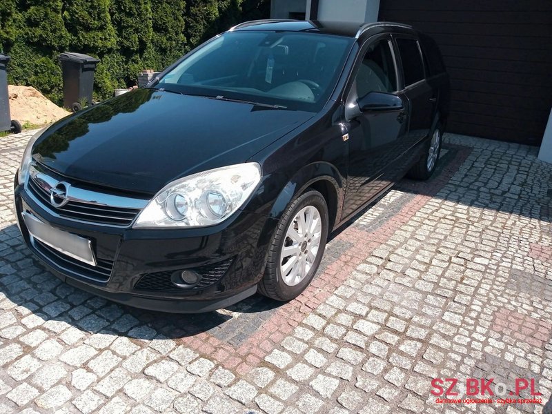 2008' Opel Astra photo #3