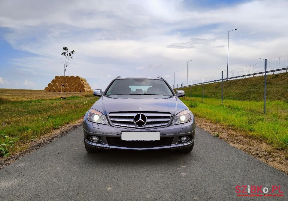 2009' Mercedes-Benz Klasa C photo #2