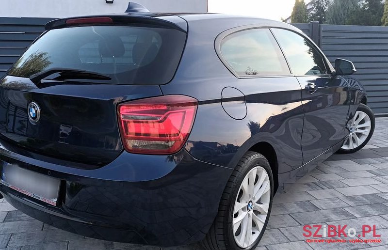 2013' BMW 1 Series 116I Sport Line photo #4