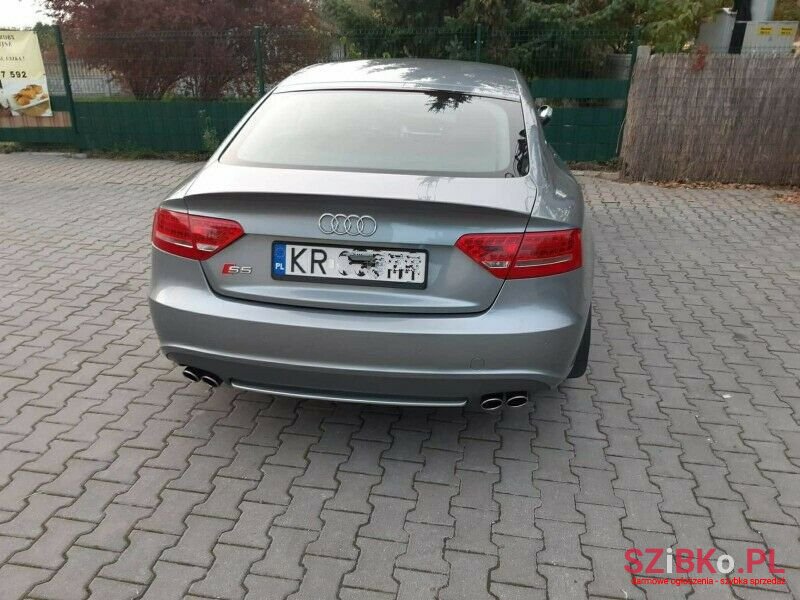 2010' Audi S5 photo #4
