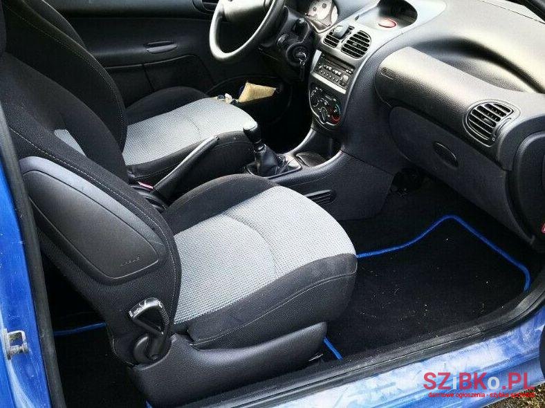 2003' Peugeot 206 photo #1