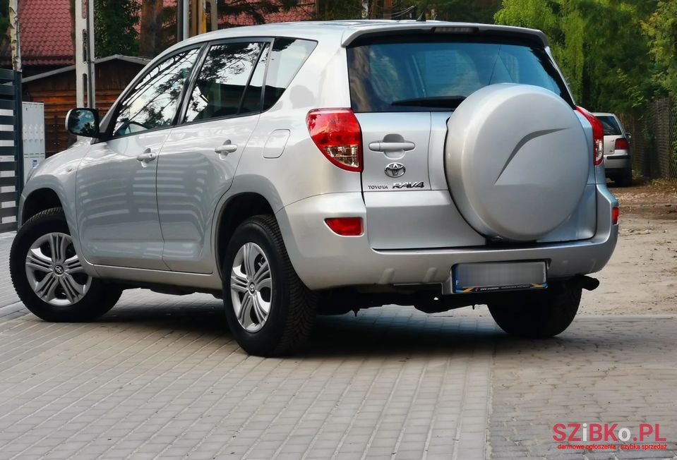 2006' Toyota RAV4 photo #3