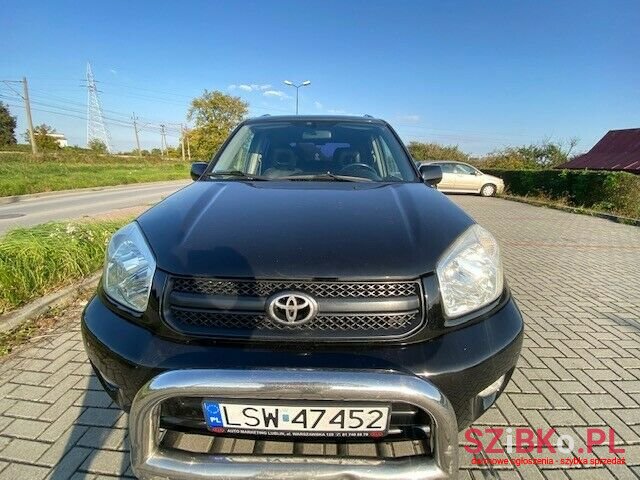 2004' Toyota RAV4 photo #2