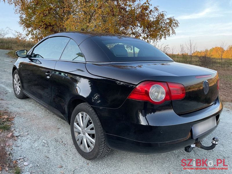 2008' Volkswagen Eos photo #4